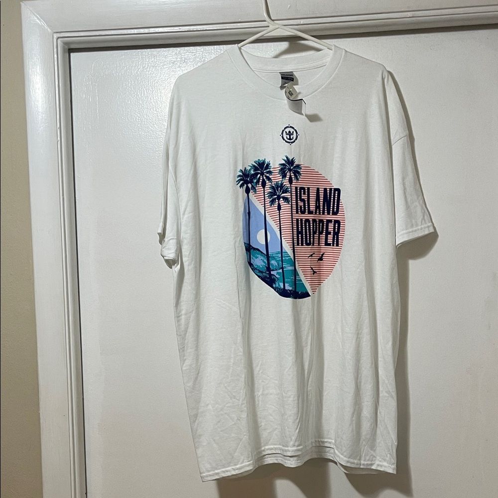 Royal Caribbean,White Island Hopper Tee XL NWT
